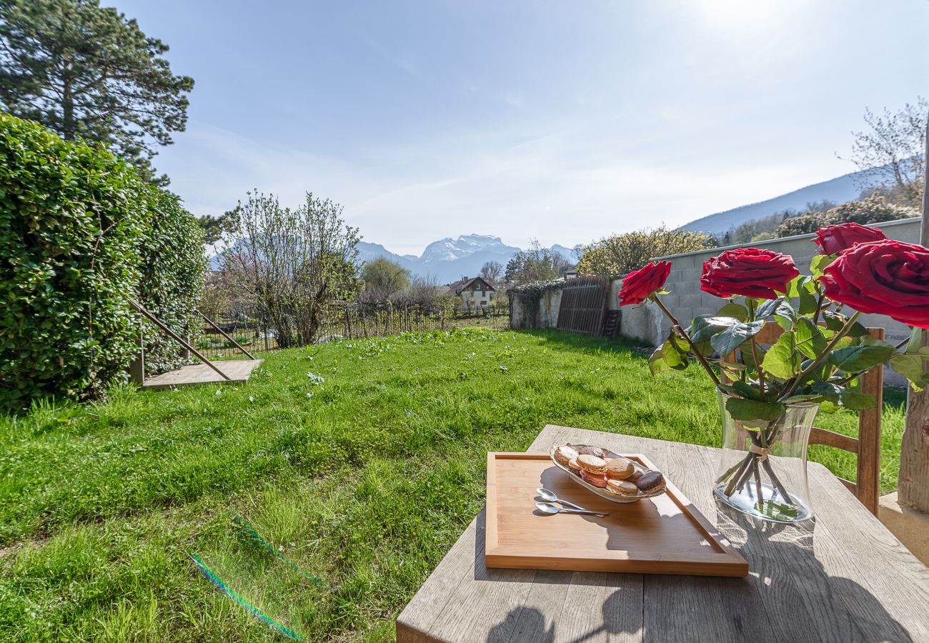 Villa, 7 persons, authentic, family house, Saint-Jorioz, lake annecy, high end, concierge, seasonal rental
