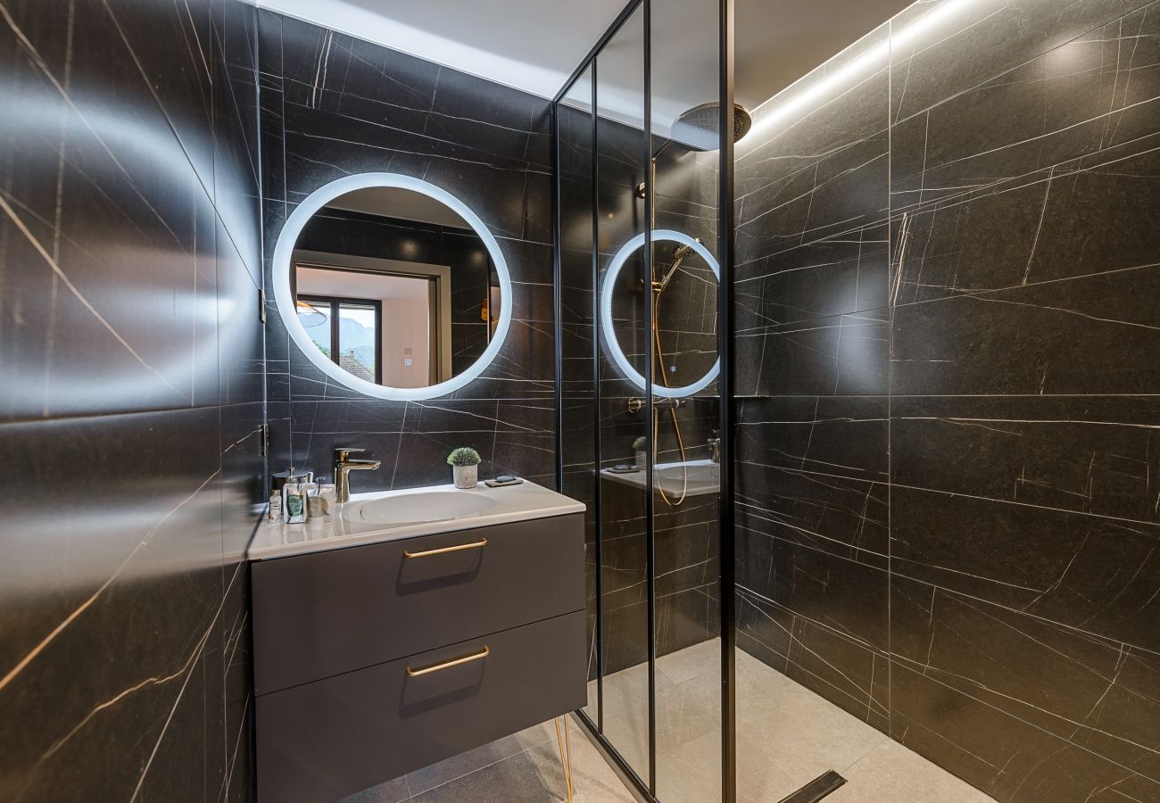 luxury flat for rent, lake annecy, seasonal rental, Talloires, superhost, airbnb, high-end concierge service, French alps