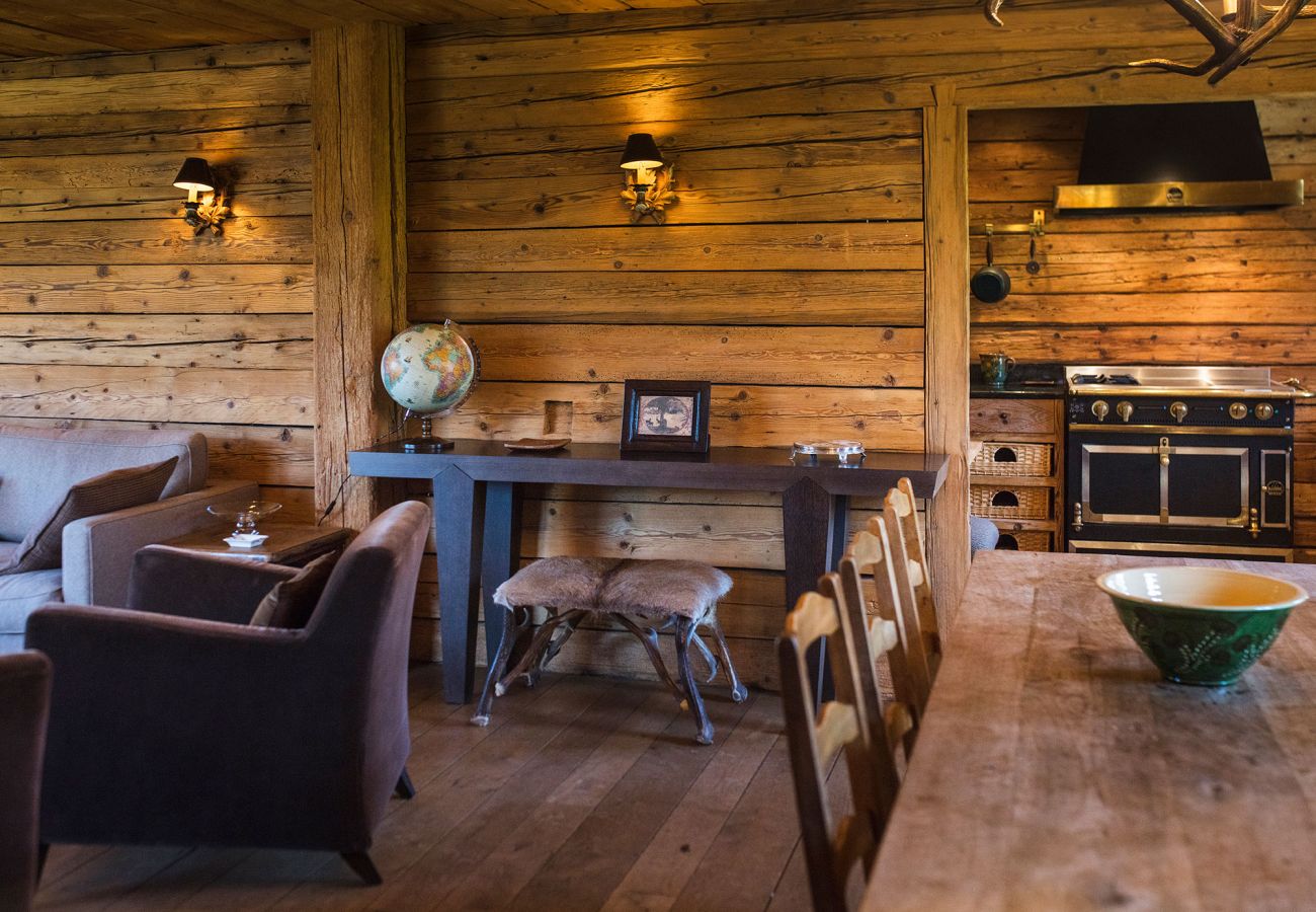 Chalet in La Clusaz - LCZ-L'Authentique Chalet familial 5* des Confins