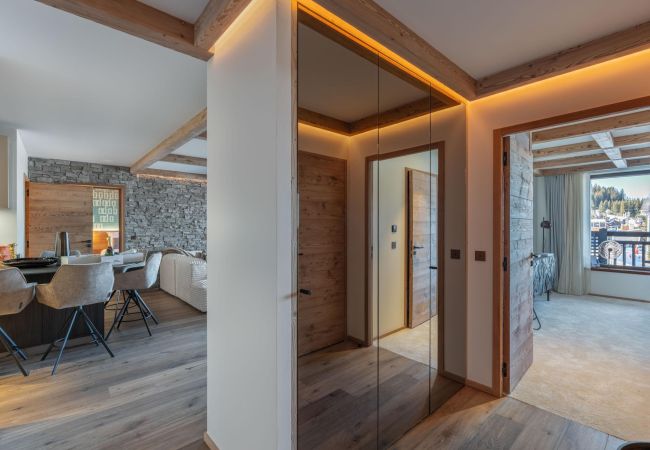 Apartment in Courchevel - Winter Courchevel -- Le Nettuno, SKI IN OUT, 6pax Apartment in Courchevel - Winter Courchevel -- Le Nettuno, SKI IN OUT, 6pax