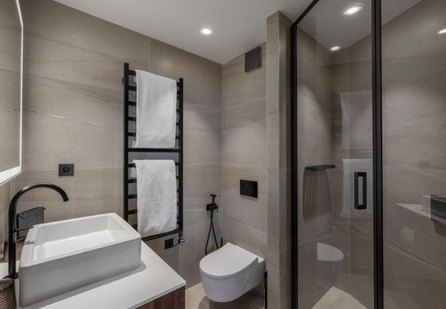 Apartment in Courchevel - Winter Courchevel -- L'Avorio, SKI IN OUT, 8pax Apartment in Courchevel - Winter Courchevel -- L'Avorio, SKI IN OUT, 8pax