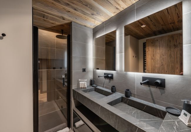 Shower - Elegance and Comfort after a day of skiing