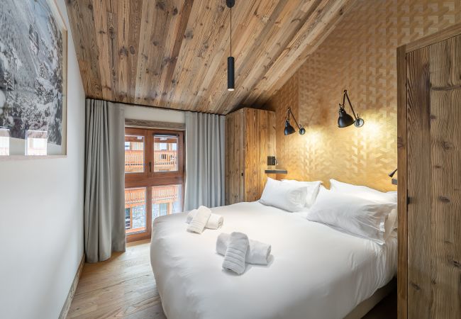 Deluxe Room in our Residence in Meribel - Elegance and Comfort with Mountain Views