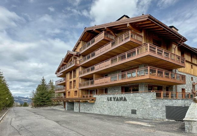 Méribel flat rental close to the slopes and the centre, prestige mountain concierge, airbnb luxury agency, 8 people, alps 