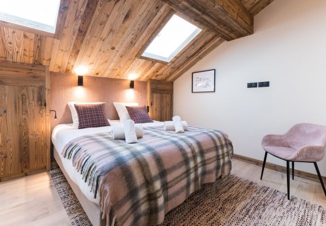 Méribel flat rental close to the slopes and the centre, prestige mountain concierge, airbnb luxury agency, 8 people, alps