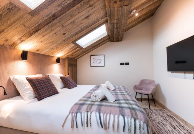 Méribel flat rental close to the slopes and the centre, prestige mountain concierge, airbnb luxury agency, 8 people, alps 