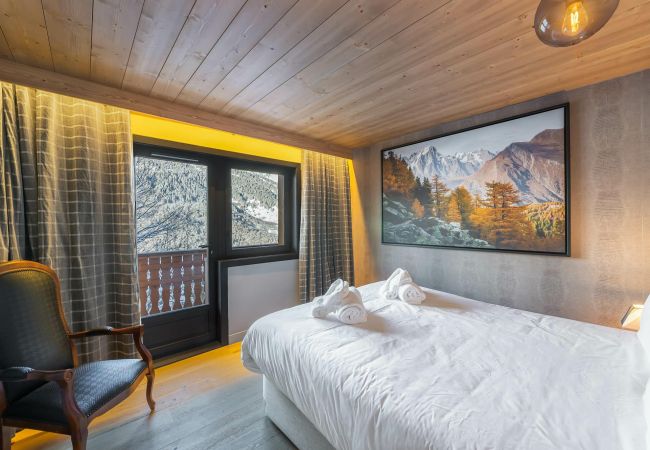 Méribelle, mountain rental, ski vacations with jacuzzi and panoramic view, luxury chalet, modern facilities, French alps