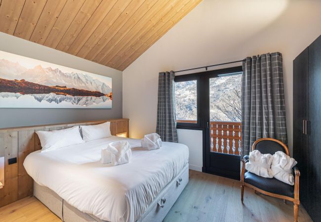 Méribelle, mountain rental, ski vacations with jacuzzi and panoramic view, luxury chalet, modern facilities, French alps