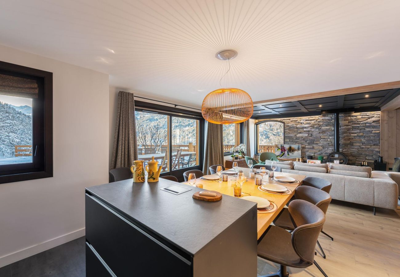 Méribelle, mountain rental, ski vacations with jacuzzi and panoramic view, luxury chalet, modern facilities, French alps