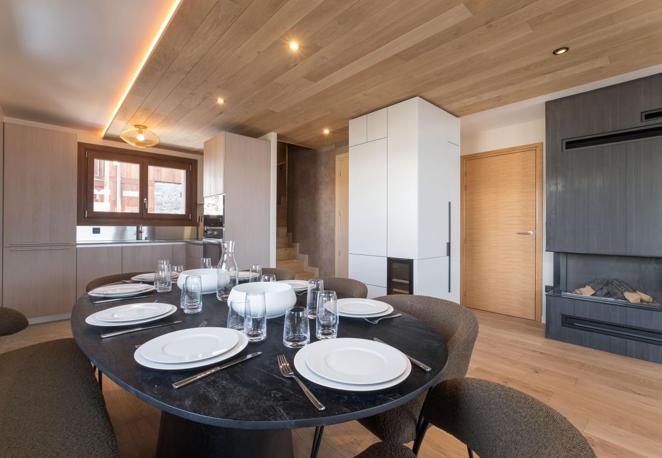 seasonal rental - dining room - ski - snow