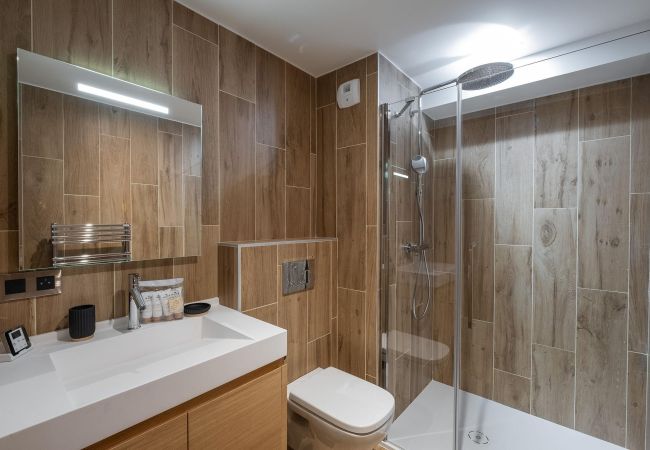 Apartment in Courchevel - Winter Courchevel -- Appt Arcelin 2, vue, 8 pax Apartment in Courchevel - Winter Courchevel -- Appt Arcelin 2, vue, 8 pax