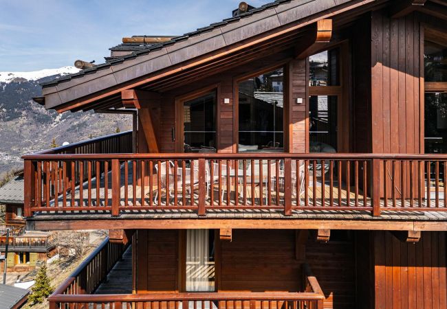 Chalet in Courchevel - Winter Courchevel -- Semi-Chalet Belle Place 2 Chalet in Courchevel - Winter Courchevel -- Semi-Chalet Belle Place 2