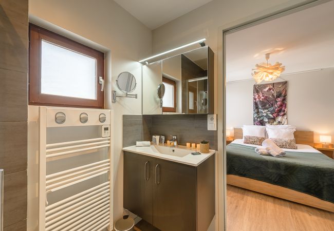 Apartment in Annecy - Aux Portes de l'Imperial, 4th floor, 4pax Apartment in Annecy - Aux Portes de l'Imperial, 4th floor, 4pax