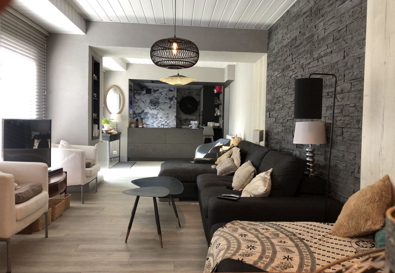 House in Duingt - LES PLATANES