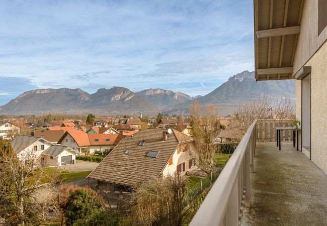 Holiday home rental Annessy, airbnb south of france, luxury concierge annecy, villa for rent near the lake with view