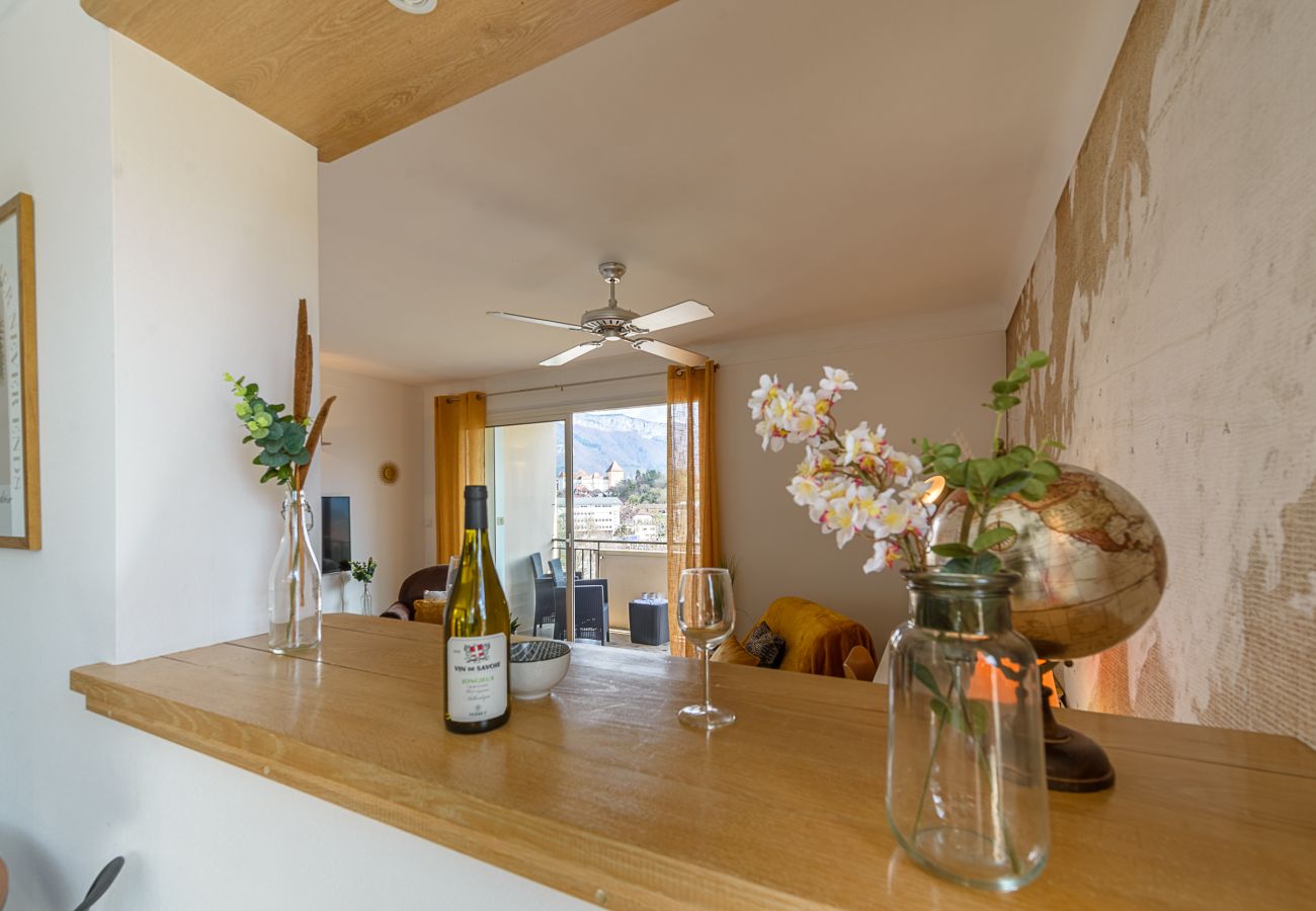 T3 luxury apartment located a few steps from the center of Annecy and the Thiou - locationlacannecy