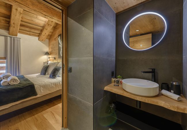 Chalet in La Clusaz - LCZ- Chalet Osmose - Piscine-Sauna-Jacuzzi Chalet in La Clusaz - LCZ- Chalet Osmose - Piscine-Sauna-Jacuzzi