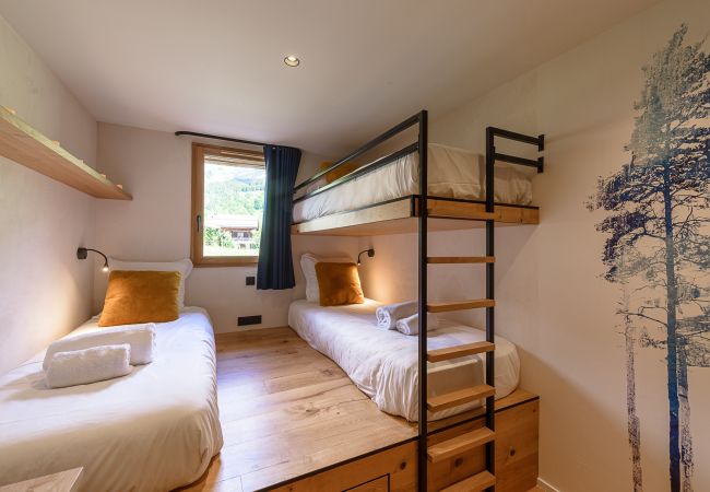 Chalet in La Clusaz - LCZ- Chalet Osmose - Piscine-Sauna-Jacuzzi Chalet in La Clusaz - LCZ- Chalet Osmose - Piscine-Sauna-Jacuzzi