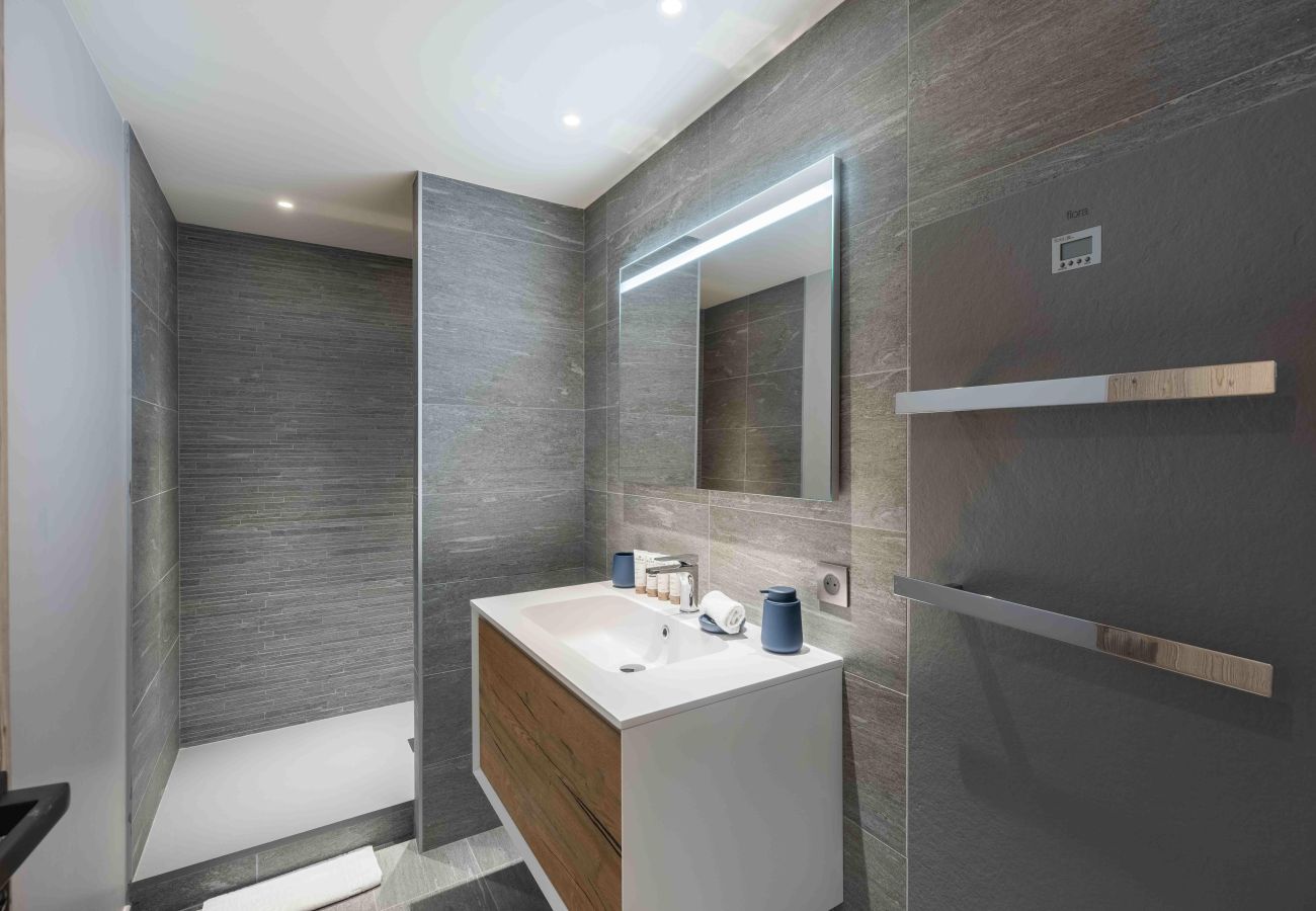 Apartment in Courchevel - Winter Courchevel -- Phoenix 205