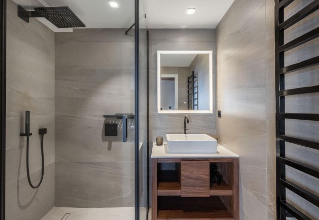 Apartment in Courchevel - Winter Courchevel -- Le Sirio, SKI IN OUT, 8pax Apartment in Courchevel - Winter Courchevel -- Le Sirio, SKI IN OUT, 8pax
