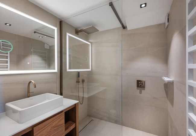 Apartment in Courchevel - Winter Courchevel -- Le Sirio, SKI IN OUT, 8pax Apartment in Courchevel - Winter Courchevel -- Le Sirio, SKI IN OUT, 8pax