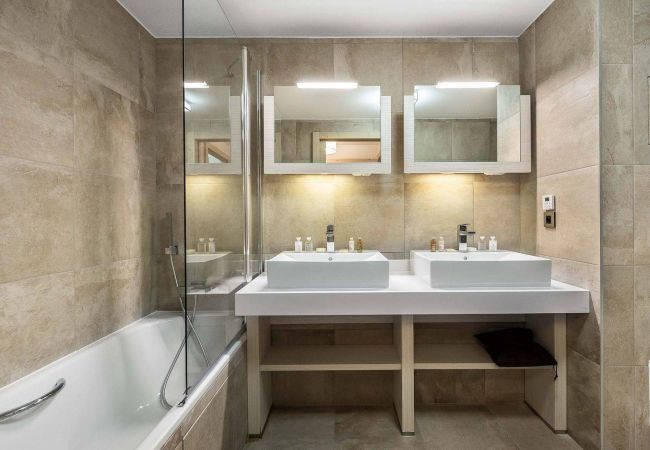 Apartment in Courchevel - Winter Courchevel -- Carre Blanc 246 sauna Apartment in Courchevel - Winter Courchevel -- Carre Blanc 246 sauna