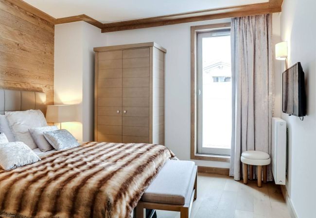 Apartment in Courchevel - Winter Courchevel -- Carre Blanc 250 de standing Apartment in Courchevel - Winter Courchevel -- Carre Blanc 250 de standing