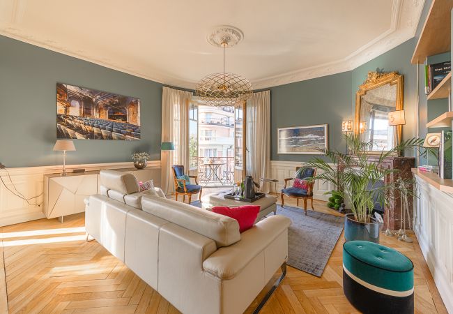 Apartment in Annecy - ANNECY - Le Bel Epoque, coeur du centre-ville Apartment in Annecy - ANNECY - Le Bel Epoque, coeur du centre-ville