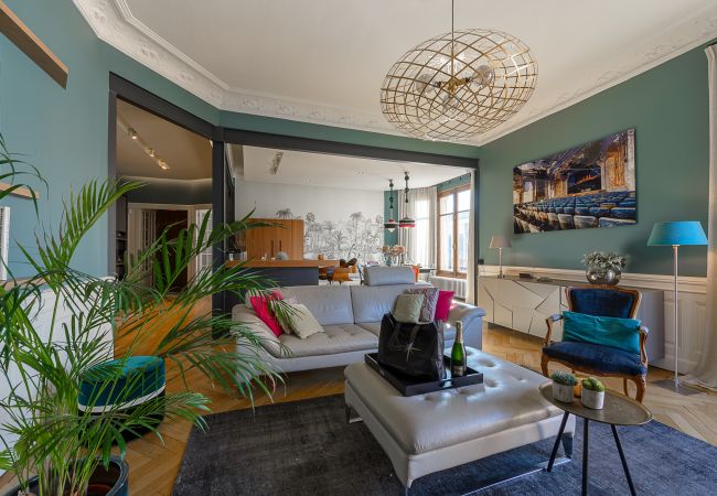 Apartment in Annecy - ANNECY - Le Bel Epoque, coeur du centre-ville Apartment in Annecy - ANNECY - Le Bel Epoque, coeur du centre-ville