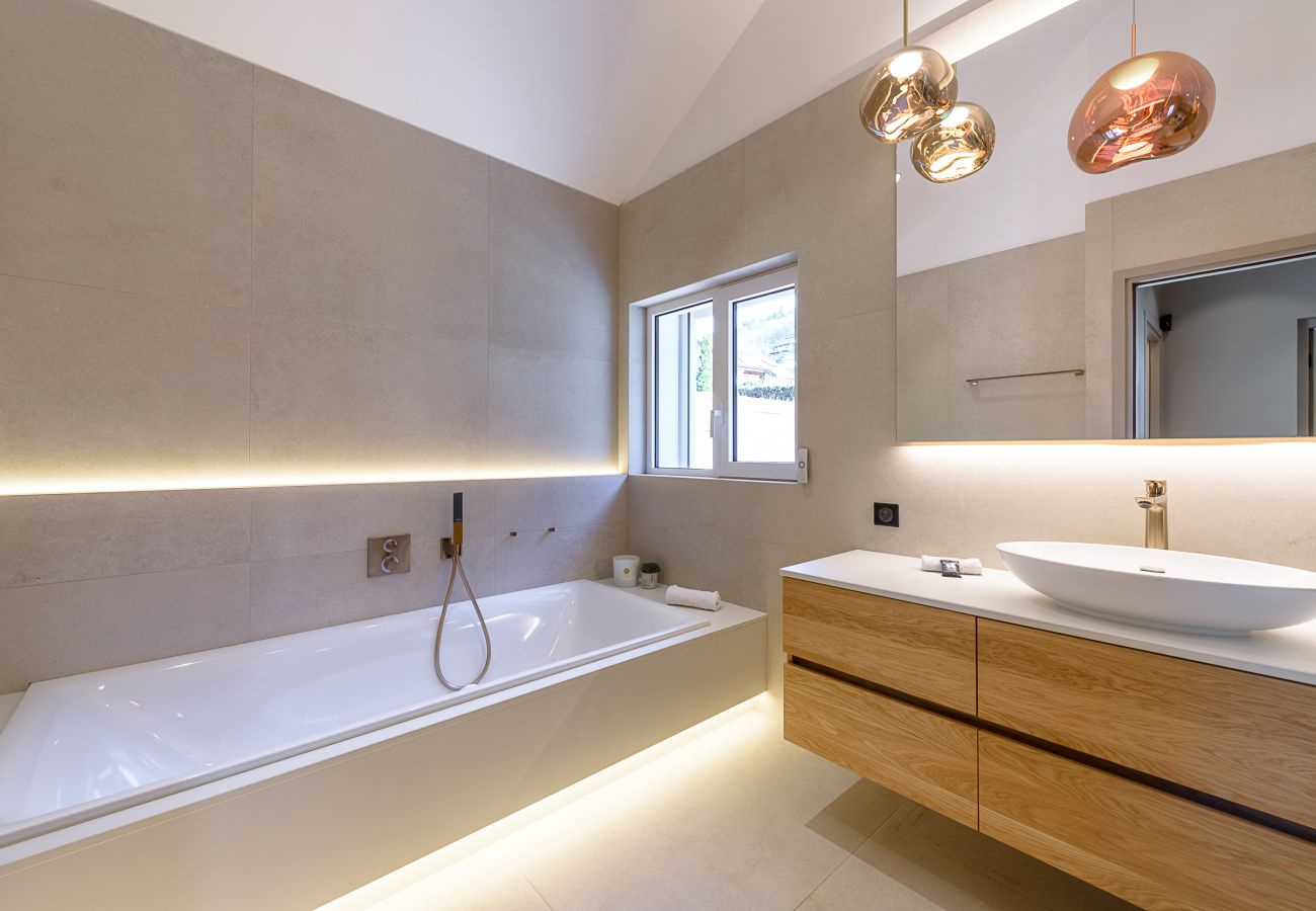 Villa in Annecy-le-Vieux - ANNECY-Villa Paradise*****  Vue, Piscine, Jacuzzi