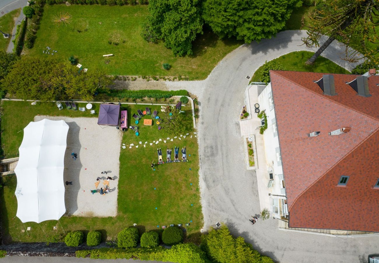 Country house in Veyrier-du-Lac - Le Vignoble du Lac, Domaine avec vue. 17p.