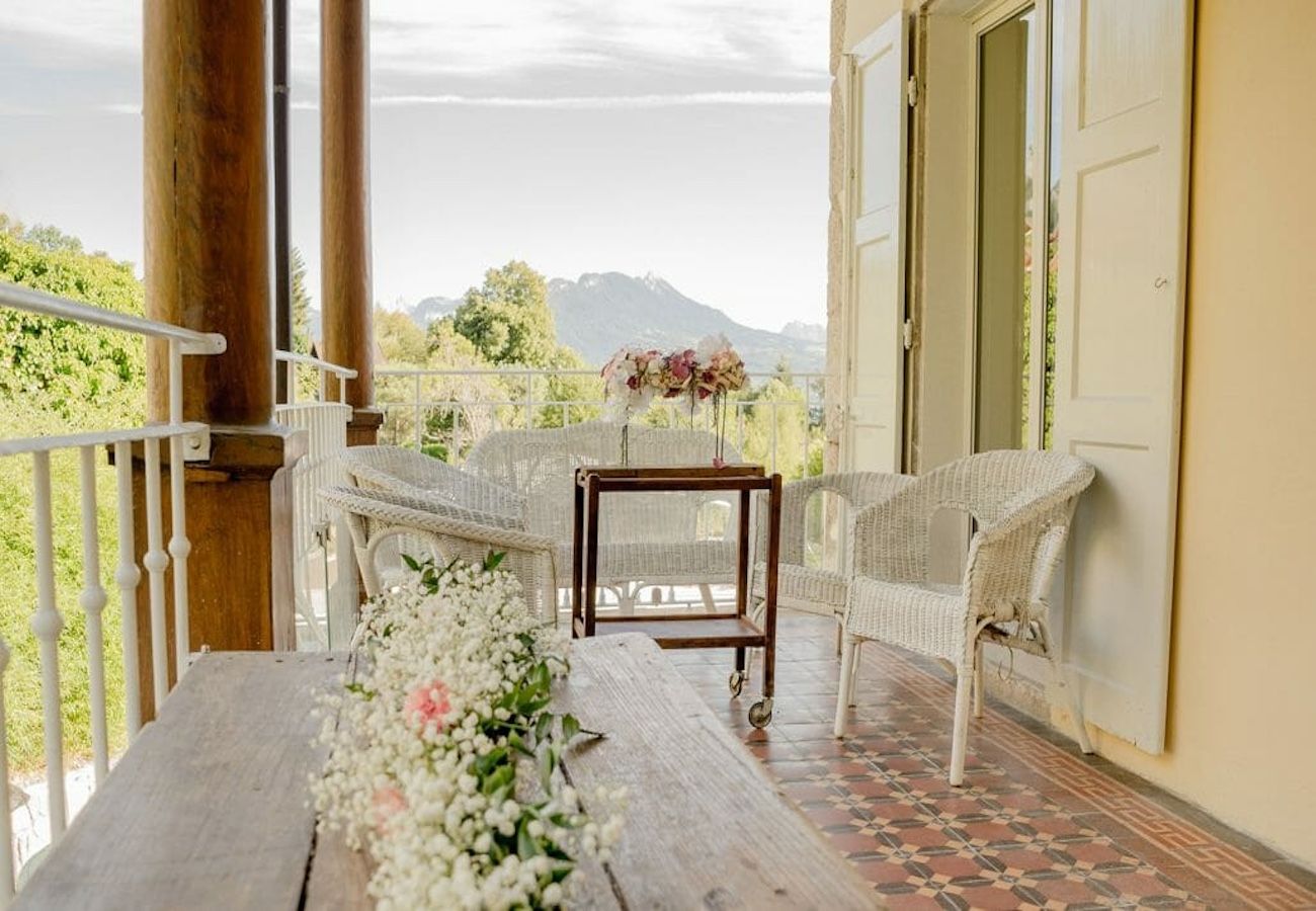 Country house in Veyrier-du-Lac - Le Vignoble du Lac, Domaine avec vue. 17p.
