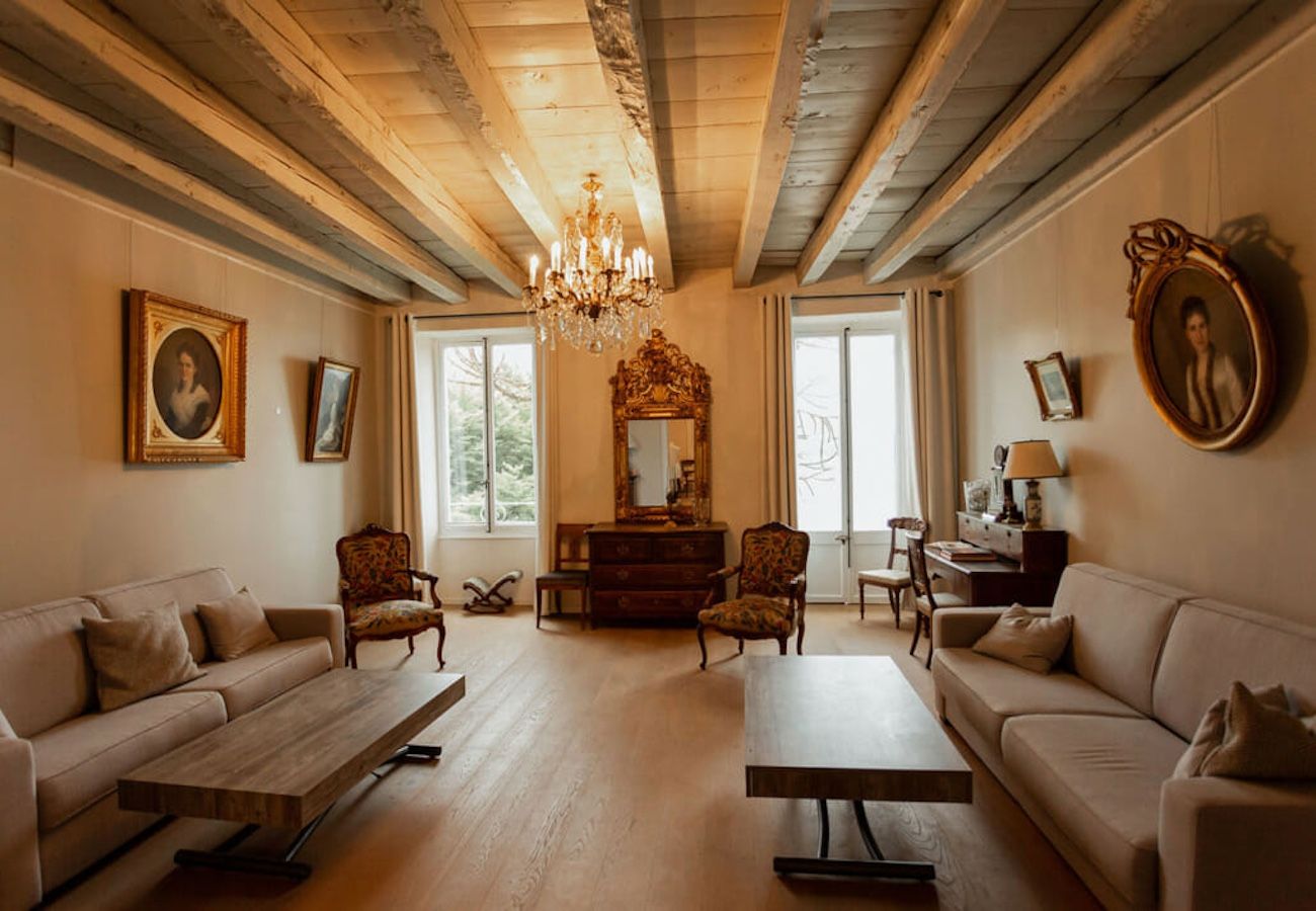 Country house in Veyrier-du-Lac - Le Vignoble du Lac, Domaine avec vue. 17p.