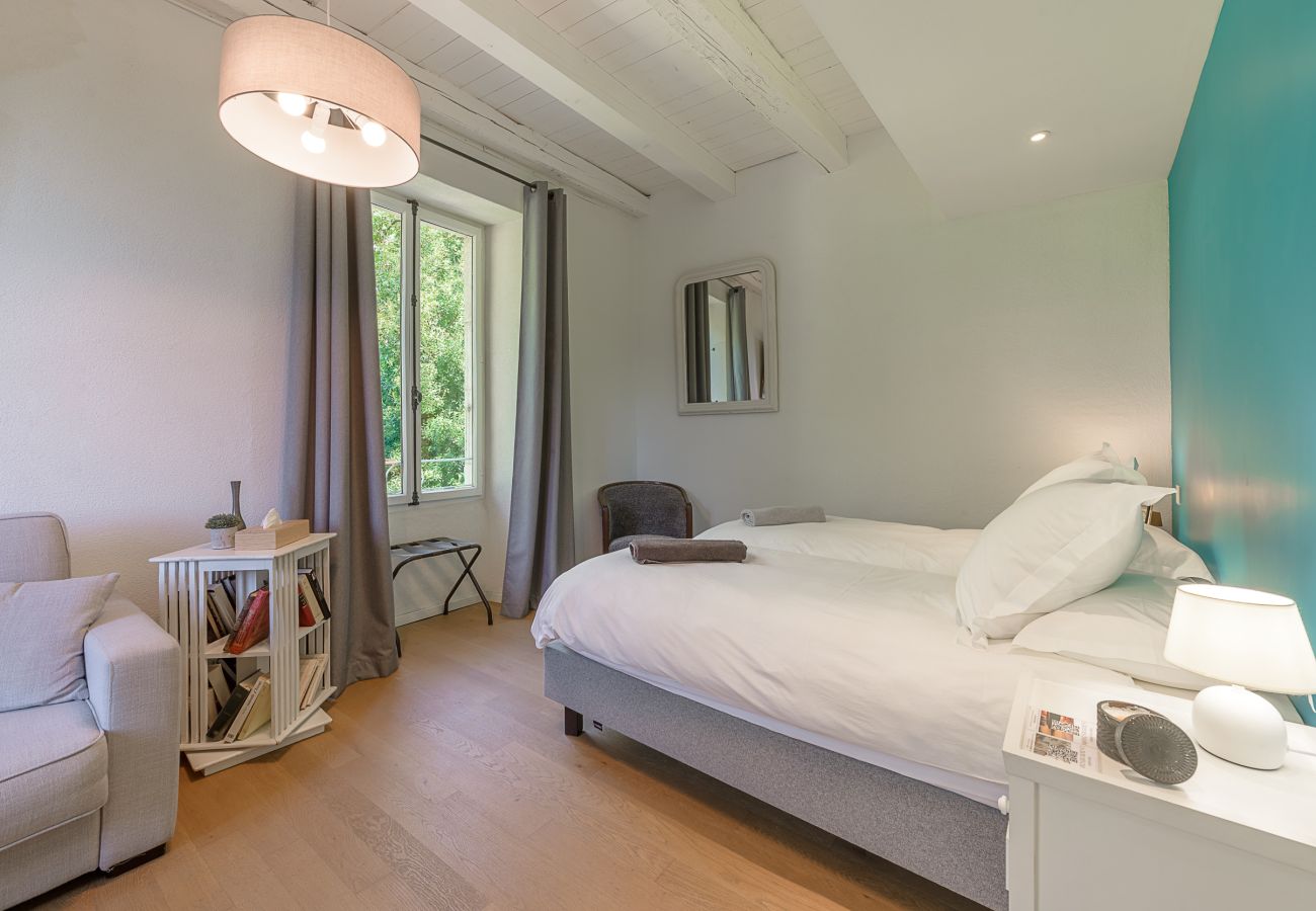 Country house in Veyrier-du-Lac - Le Vignoble du Lac, Domaine avec vue. 17p.