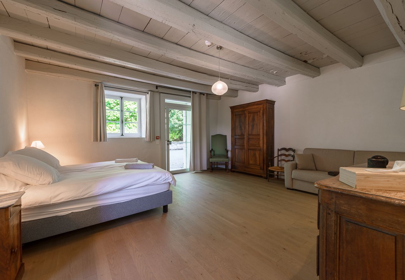 Country house in Veyrier-du-Lac - Le Vignoble du Lac, Domaine avec vue. 17p.
