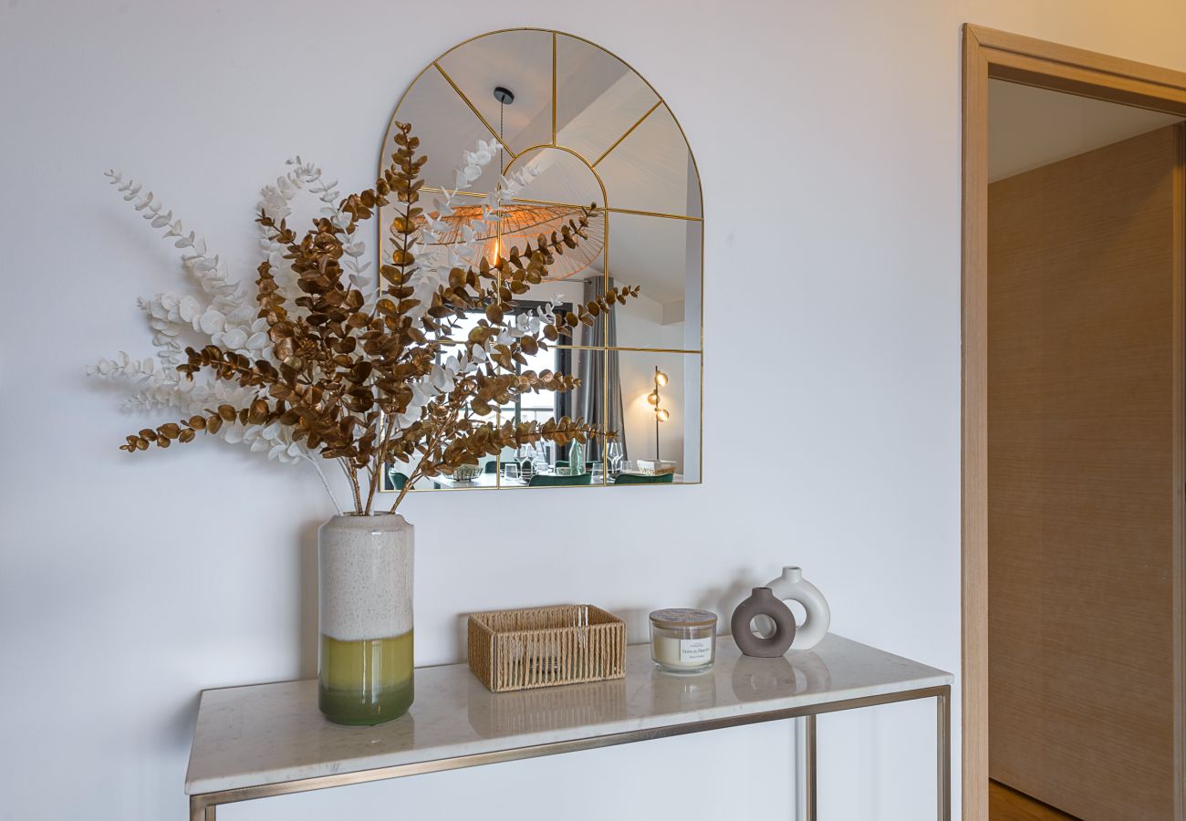 Accommodation to rent on the shores of Lake Annecy with a lake view 