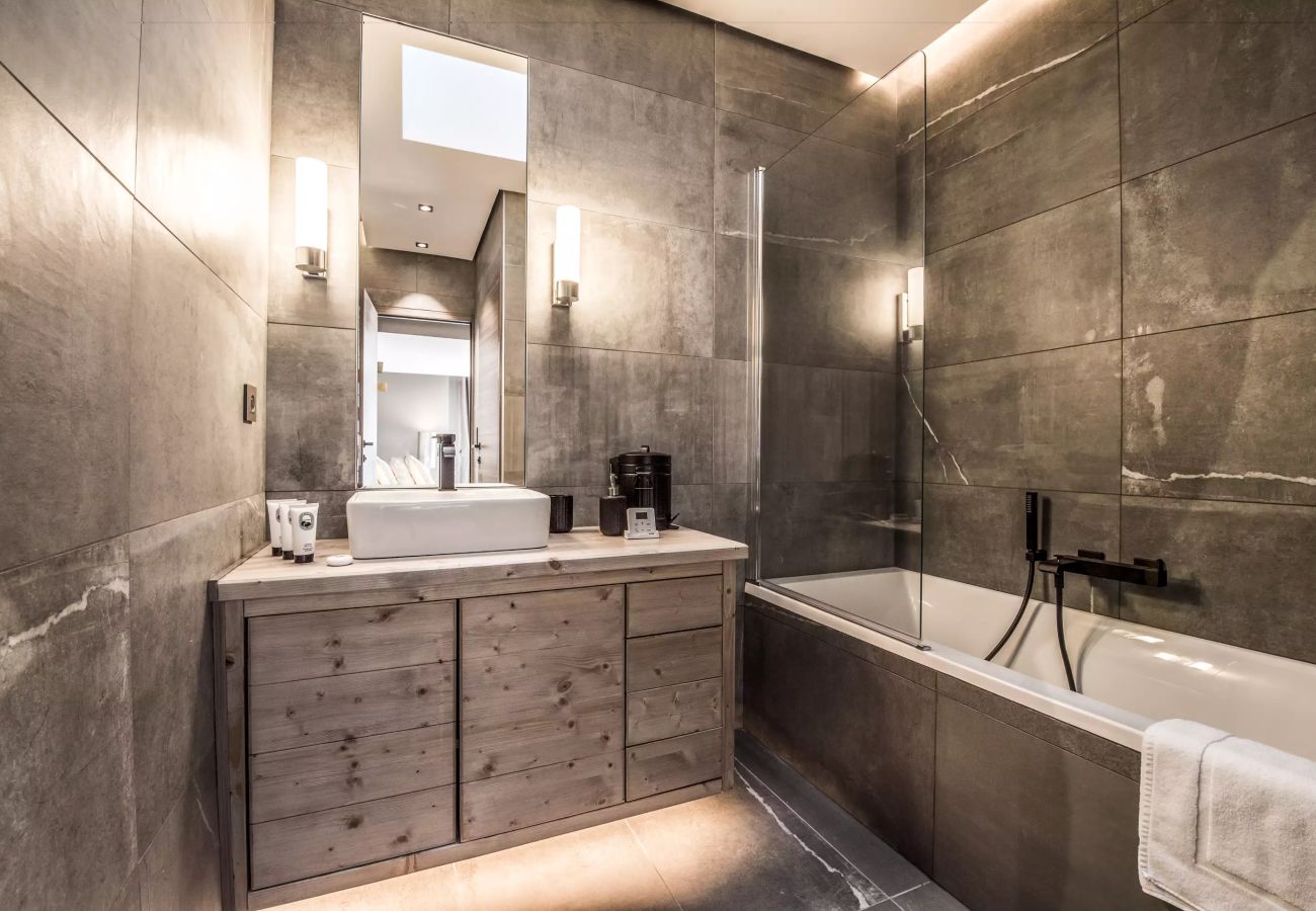 Apartment in Courchevel - Winter Courchevel // Appartement Alpes Lodge