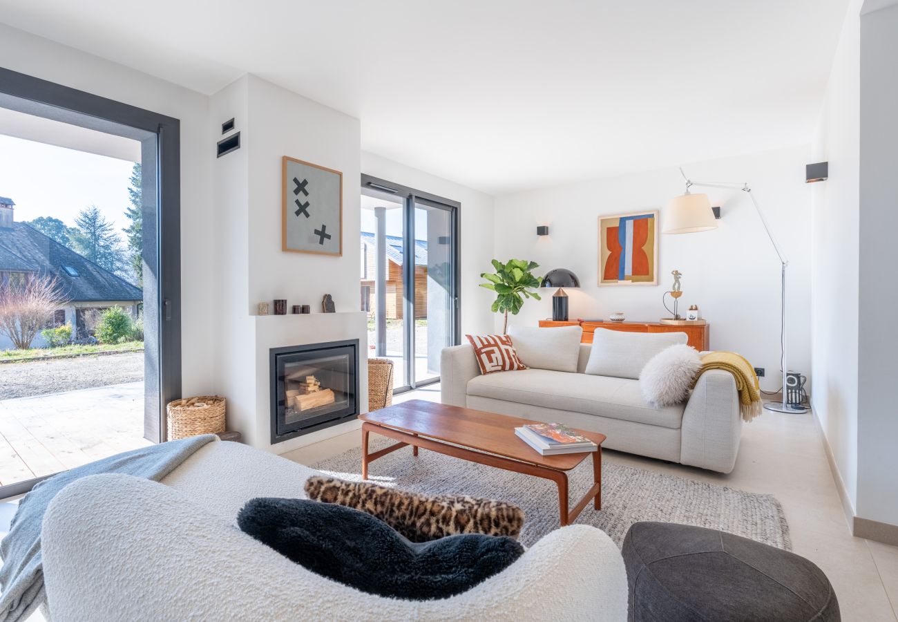 Salon de la villa W, vacation rental villa on Lake Annecy 