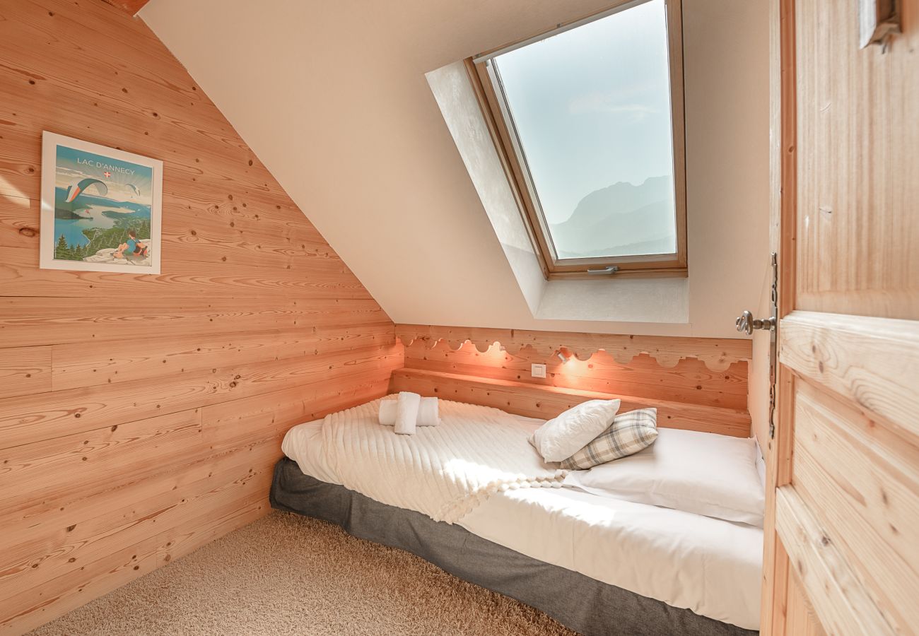 Children's bedroom located in the residence La baie des voiles in Douin 