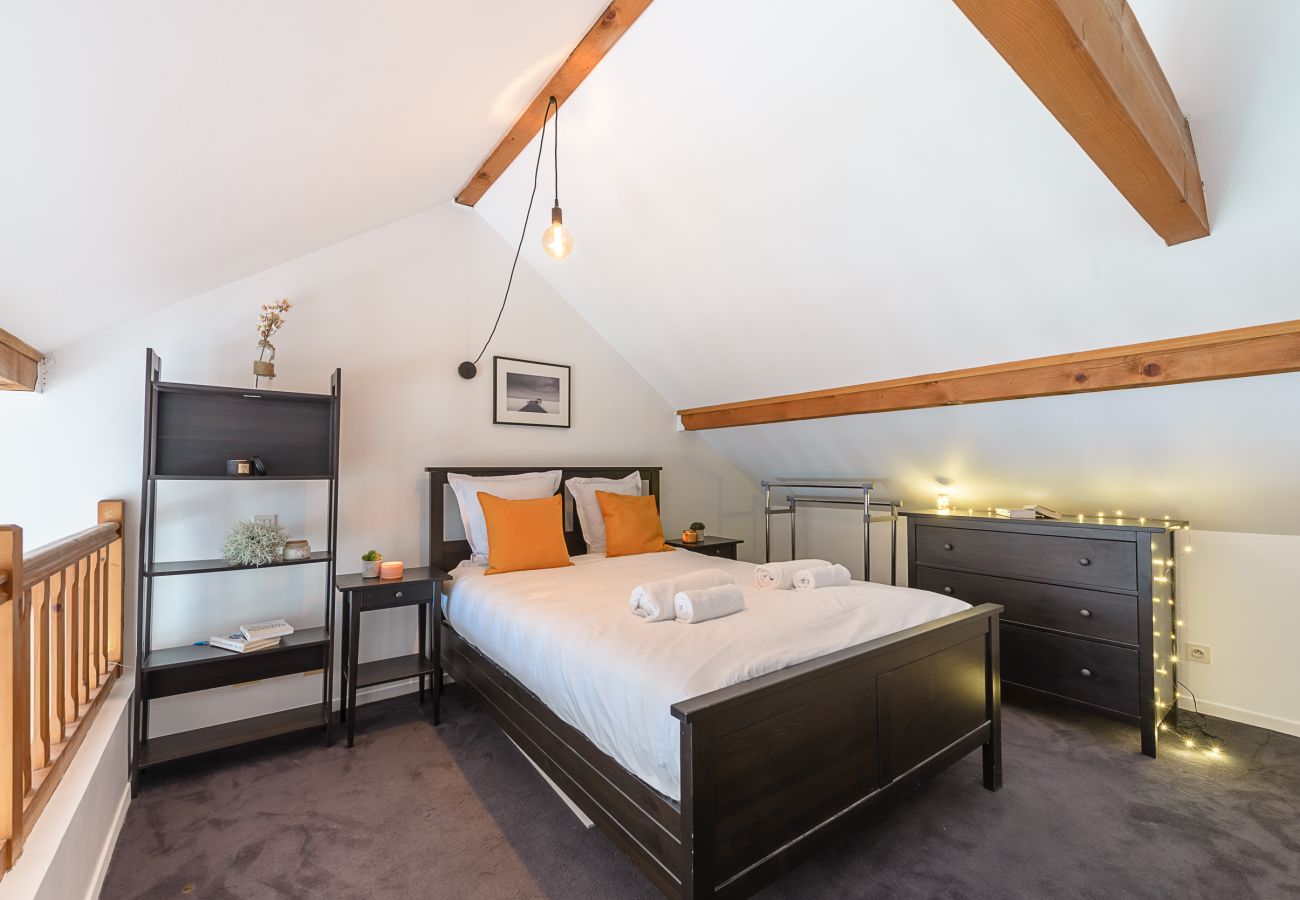mezzanine double room at Le cocon de Veyrier annecy 