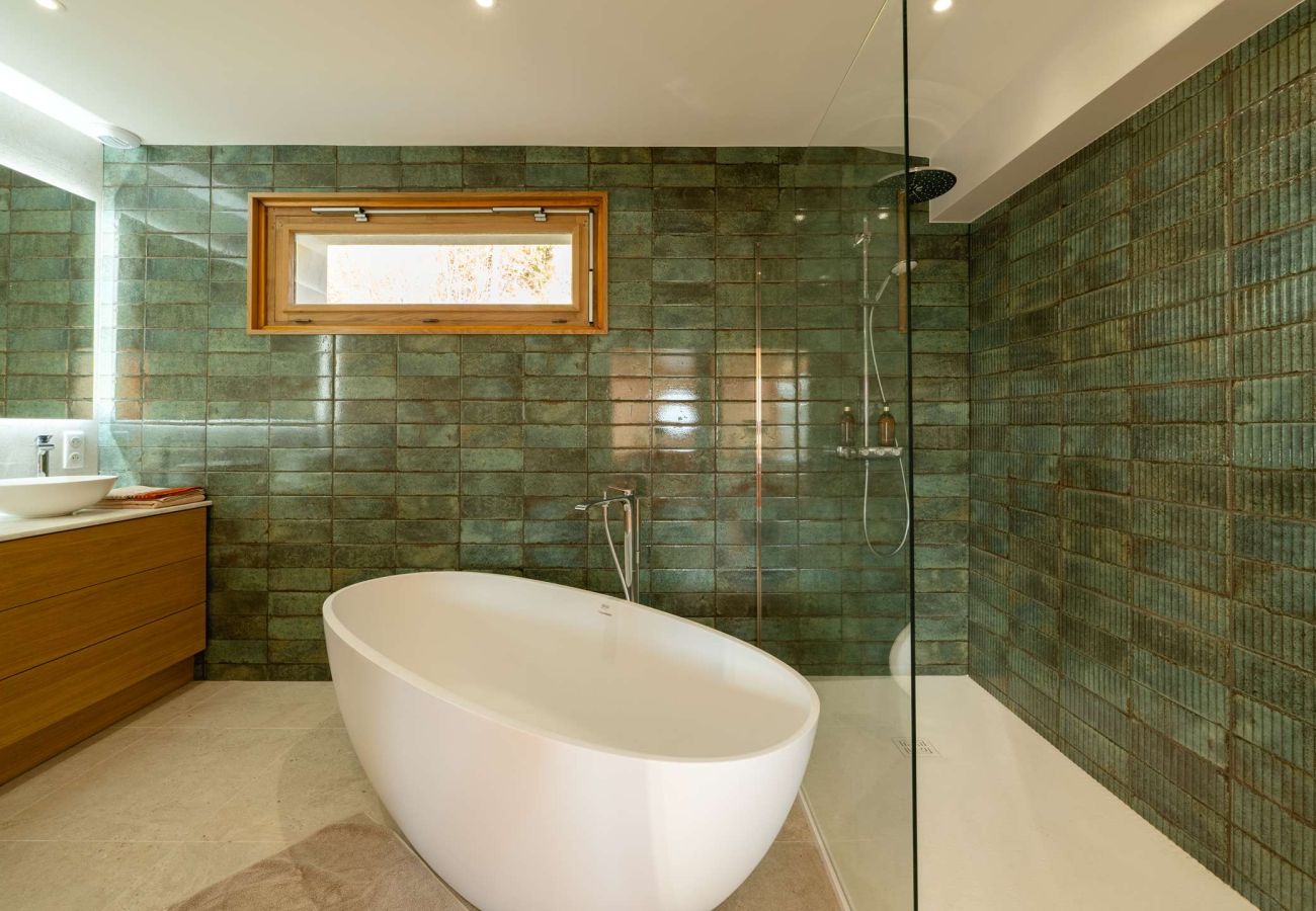 Villa in Veyrier-du-Lac - VEYRIER - Villa Jade, plage privée, 14p