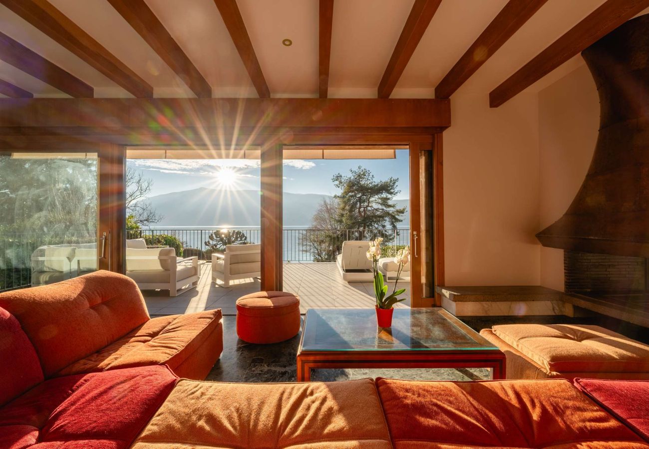 Villa in Veyrier-du-Lac - VEYRIER - Villa Jade, plage privée, 14p