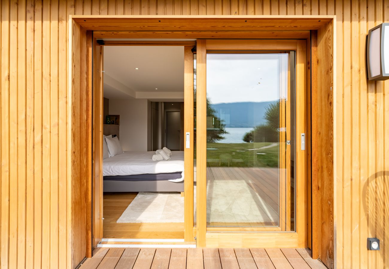 Villa in Veyrier-du-Lac - VEYRIER - Villa Jade, plage privée, 14p