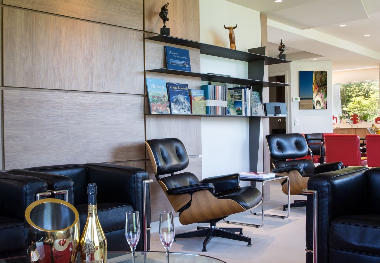 Villa in Veyrier-du-Lac - VEYRIER - Villa Eloria 5★, plage privée, 10p