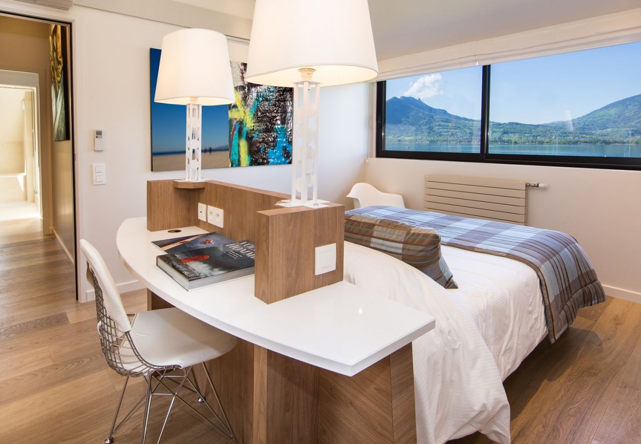 Villa in Veyrier-du-Lac - VEYRIER - Villa Eloria 5★, plage privée, 10p