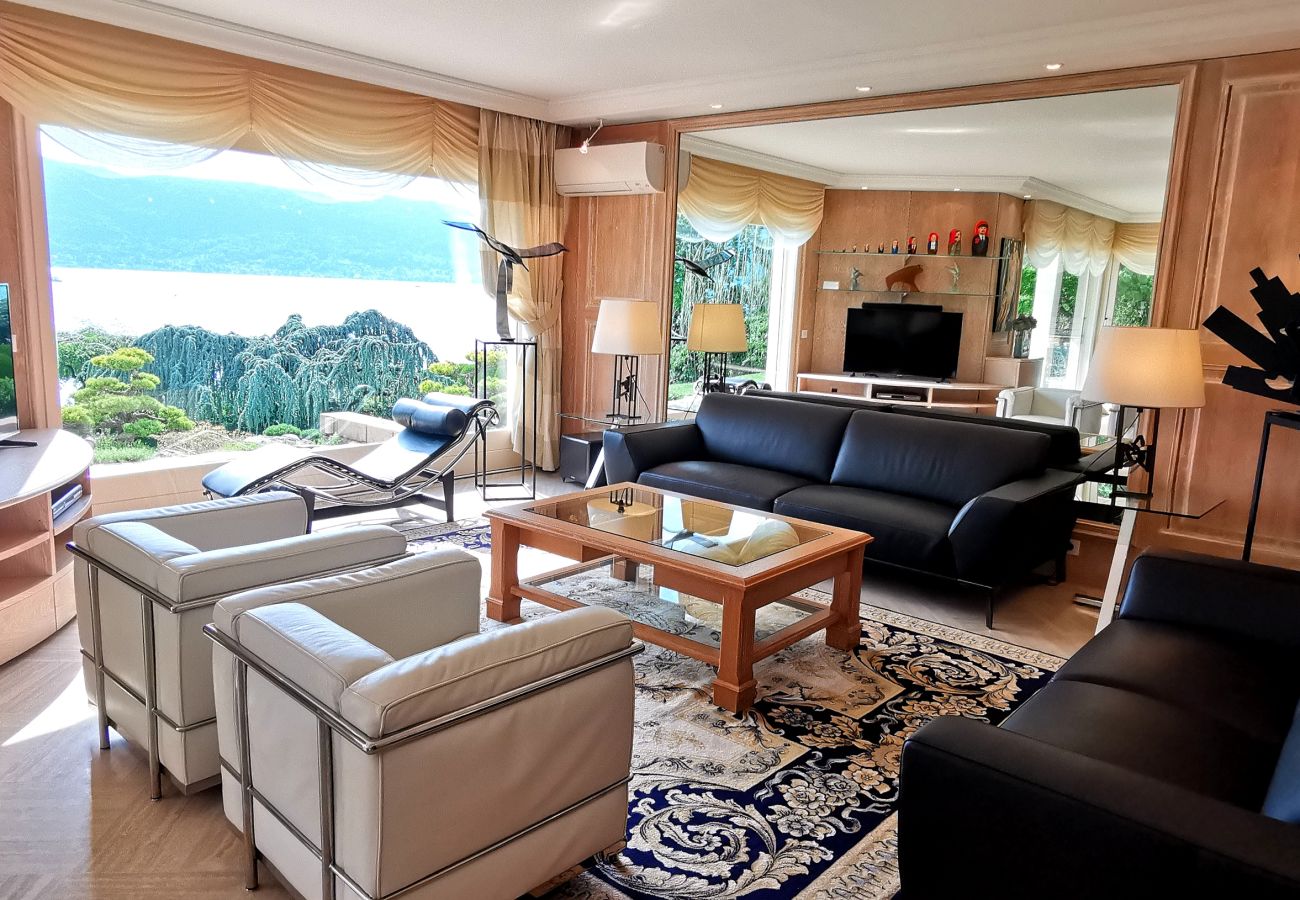 Villa in Veyrier-du-Lac - VEYRIER - Villa Azurea 5★, plage privée, 10p