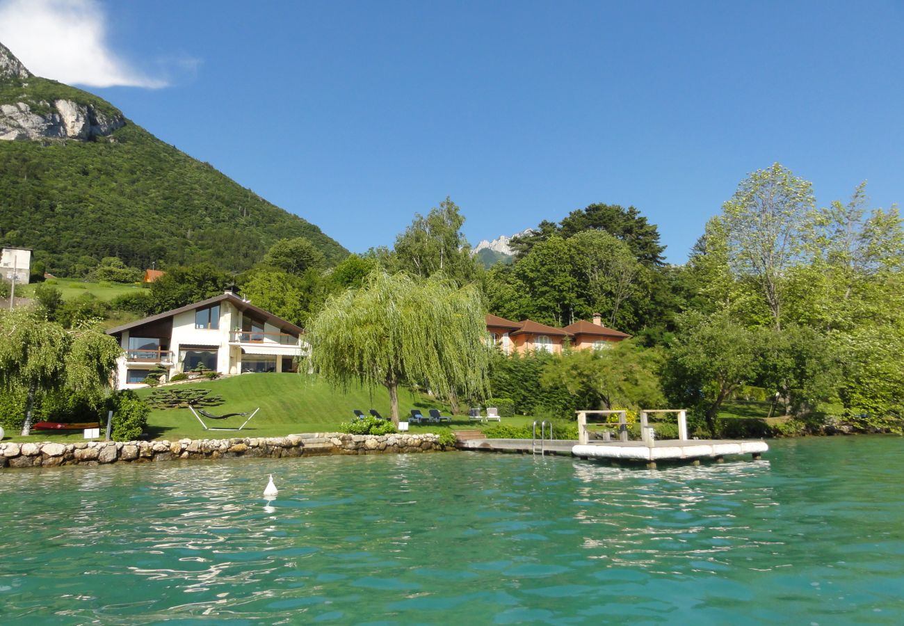 Villa in Veyrier-du-Lac - VEYRIER - Villa Azurea 5★, plage privée, 10p