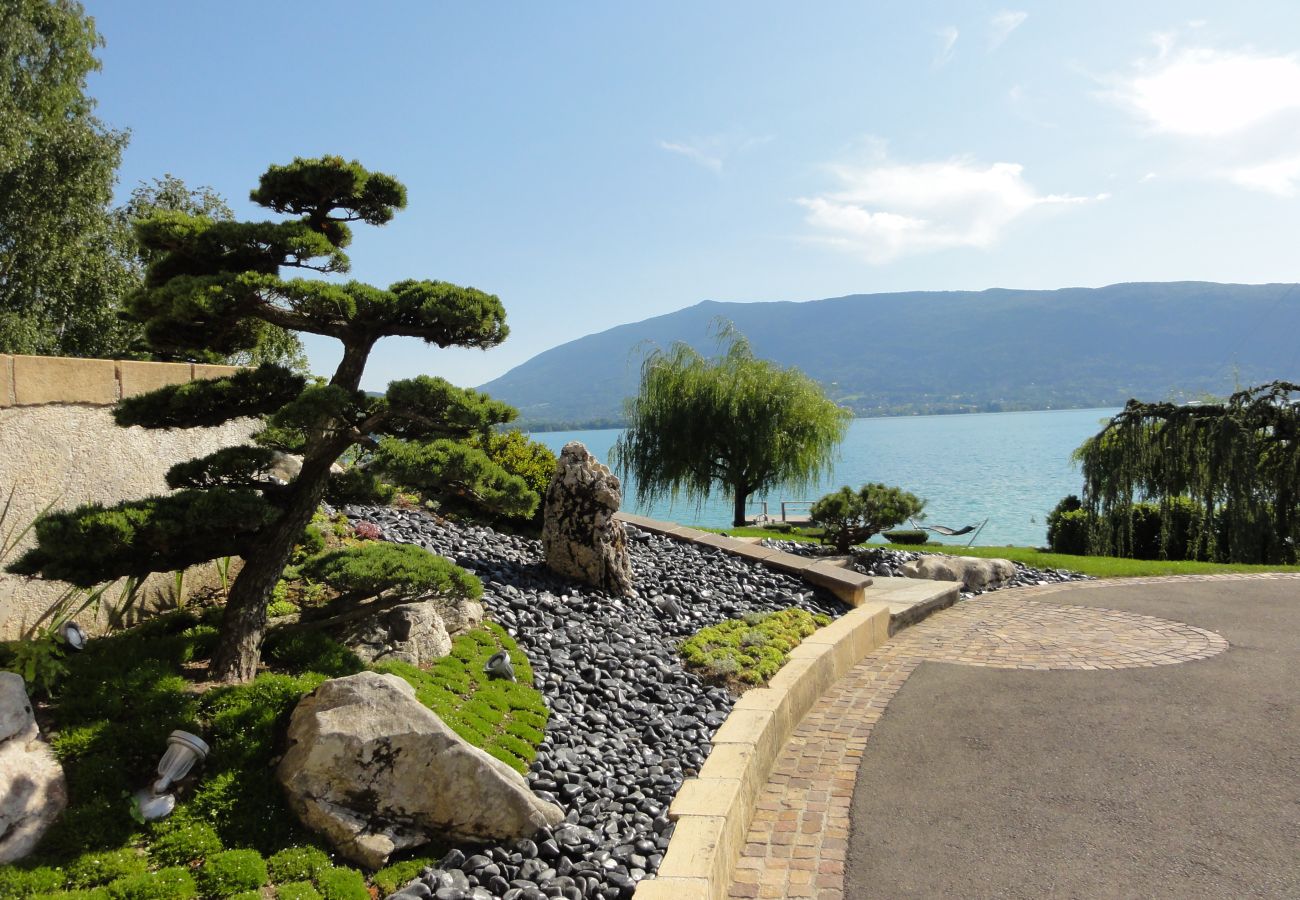 Villa in Veyrier-du-Lac - VEYRIER - Villa Azurea 5★, plage privée, 10p