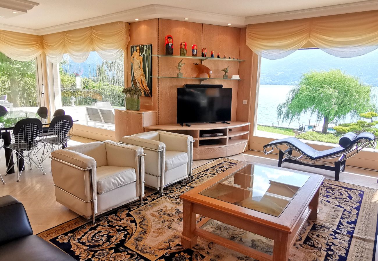 Villa in Veyrier-du-Lac - VEYRIER - Villa Azurea 5★, plage privée, 10p