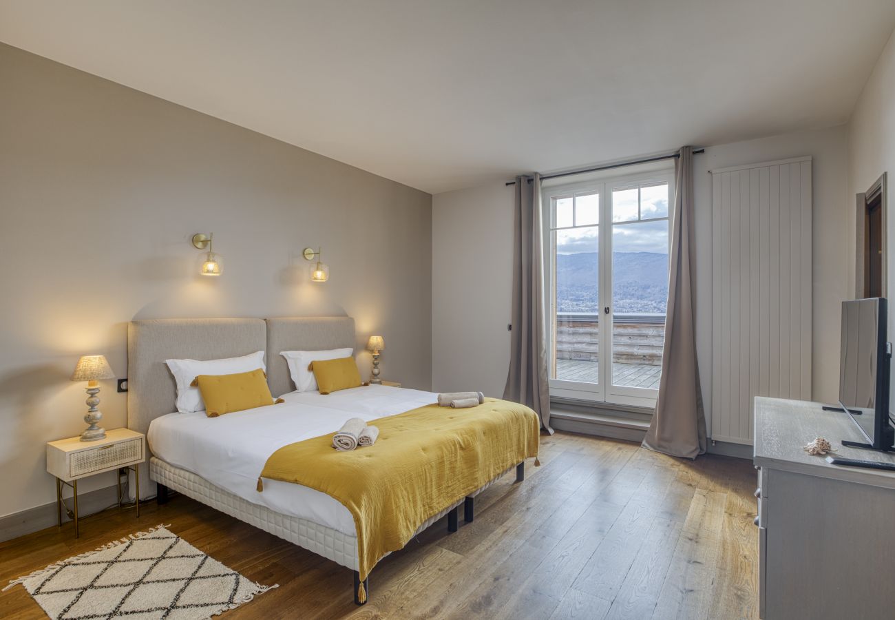 Villa in Veyrier-du-Lac - VEYRIER - Villa Collection, piscine, ponton privé,